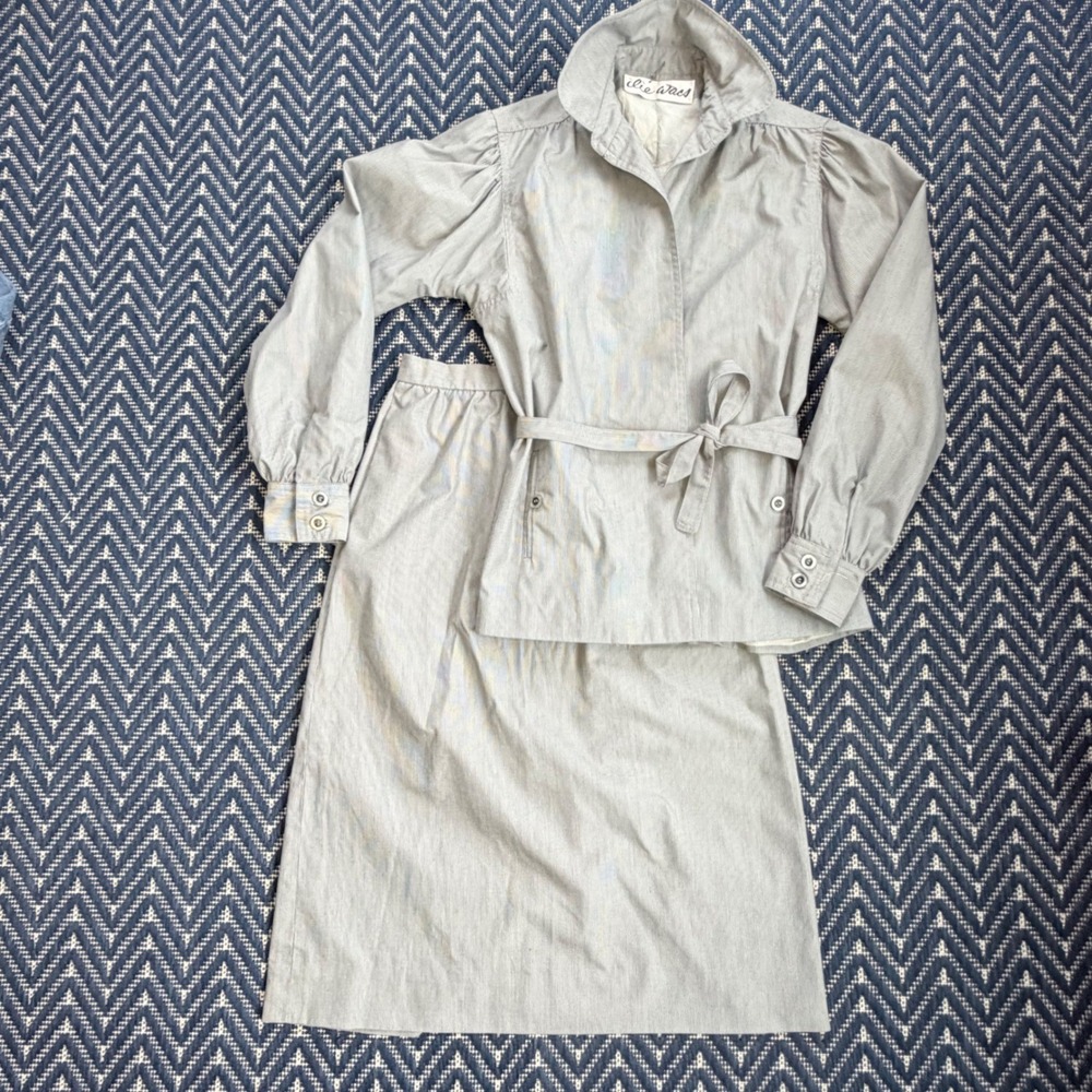 Ilie Wacs Skirt Suit Set Women Medium Blue Pinstripe Belted Safari Vintage